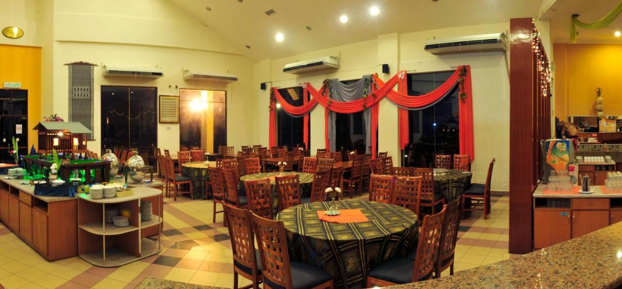 Kampong Sungai Batu Hotel Felda Residence Tekam , Ppp Tun Razak מראה חיצוני תמונה